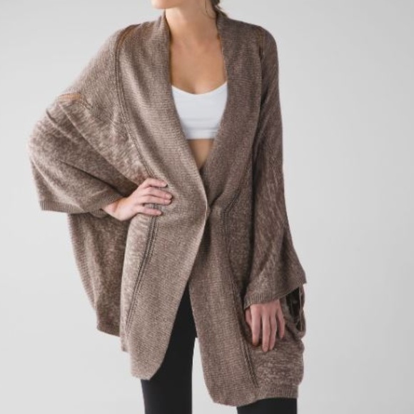 lululemon athletica Sweaters - Lululemon Breeze Easy Wrap sz XS S Cocoa Cashew